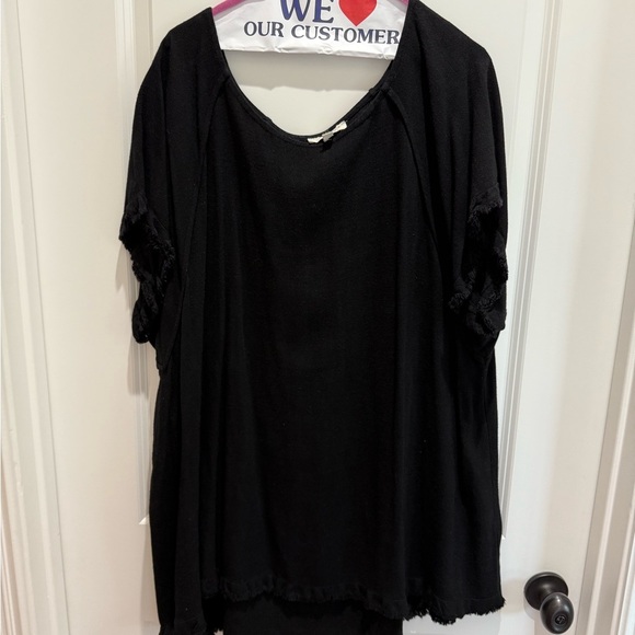 Umgee Black Oversized Short Sleeve Tunic - Picture 1 of 2